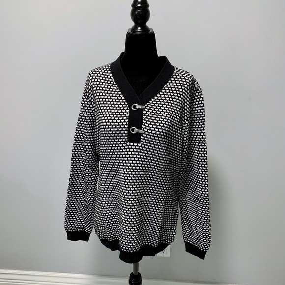 NWT  Karen Scott sweater - medium - Picture 4 of 6